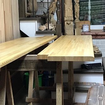 Деревянные подоконники и столы